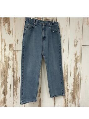 Wrangler Relaxed Fit Jeans, Size 36x29. In excellent condition!